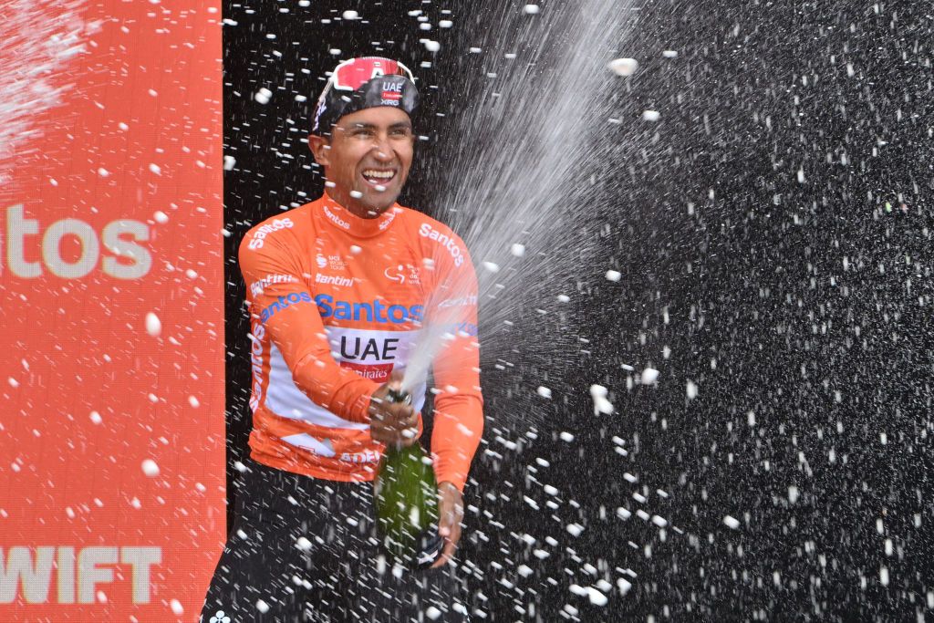 UAE Team Emirates rider Jhonatan Narvaez from Ecuador celebrates winning the final stage to win the UCI World Tour season-opening Tour Down Under in Adelaide on January 26, 2025. (Photo by Brenton Edwards / AFP) / -- IMAGE RESTRICTED TO EDITORIAL USE - STRICTLY NO COMMERCIAL USE --