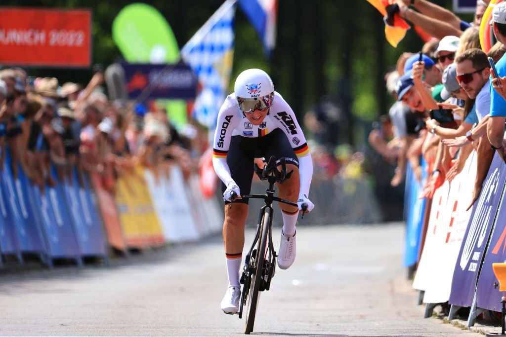 FRSTENFELDBRUCK GERMANY AUGUST 17 Lisa Brennauer of Germany sprints during the 28th UEC Road Cycling European Championships 2022 Womens Individual Time Trial a 24km one day race from Frstenfeldbruck to Frstenfeldbruck on August 17 2022 in Frstenfeldbruck Germany Photo by Jan HetfleischGetty Images