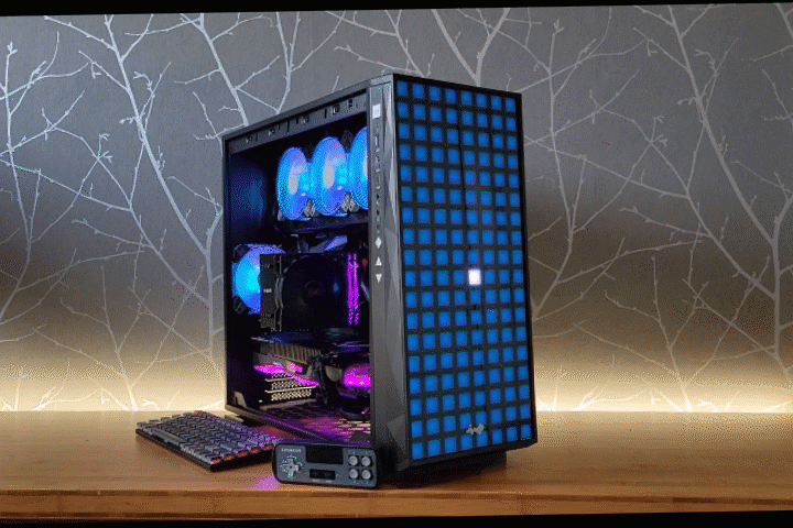 In Win's 309 Gaming Edition: Play Tetris on Your Case
