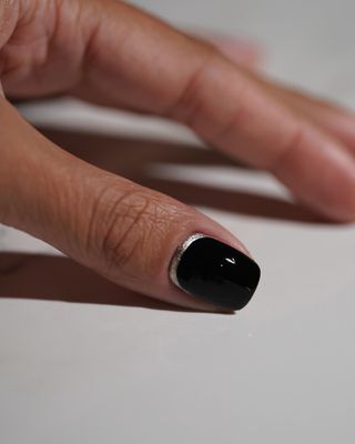 @iramshelton black and silver manicure