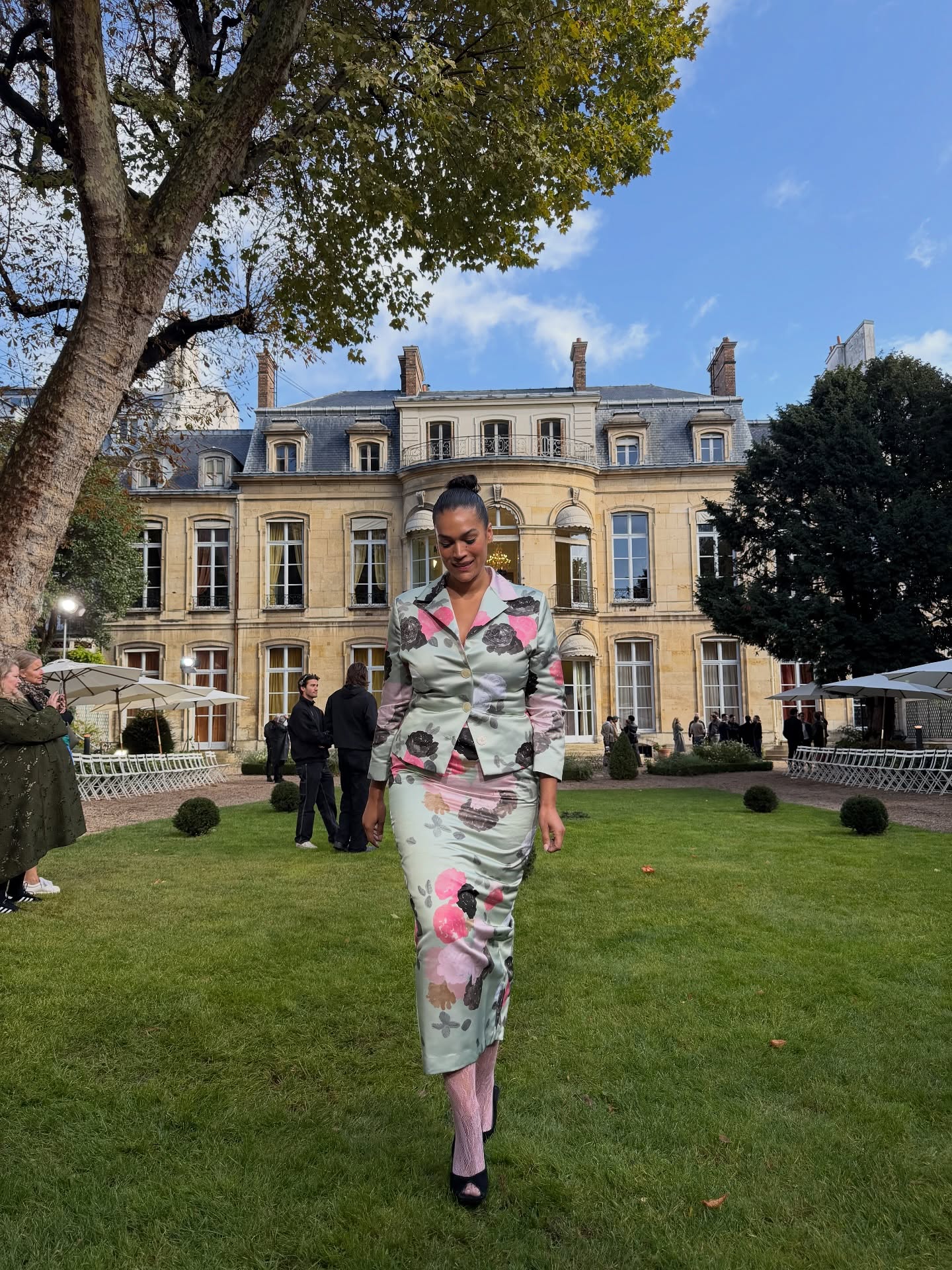 Jennifer Atilemile at Bernadette show in Paris.