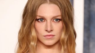 hunter schafer at the vanity fair oscars party in 2023