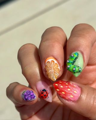 @thehangedit 3D fruit nail art