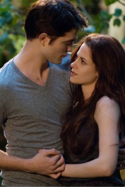 Robert Pattinson & Kristen Stewart in Twilight Breaking Dawn: Part 2
