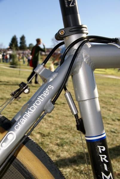 A tidily placed barrel adjuster offers fine tunability for the front derailleur.
