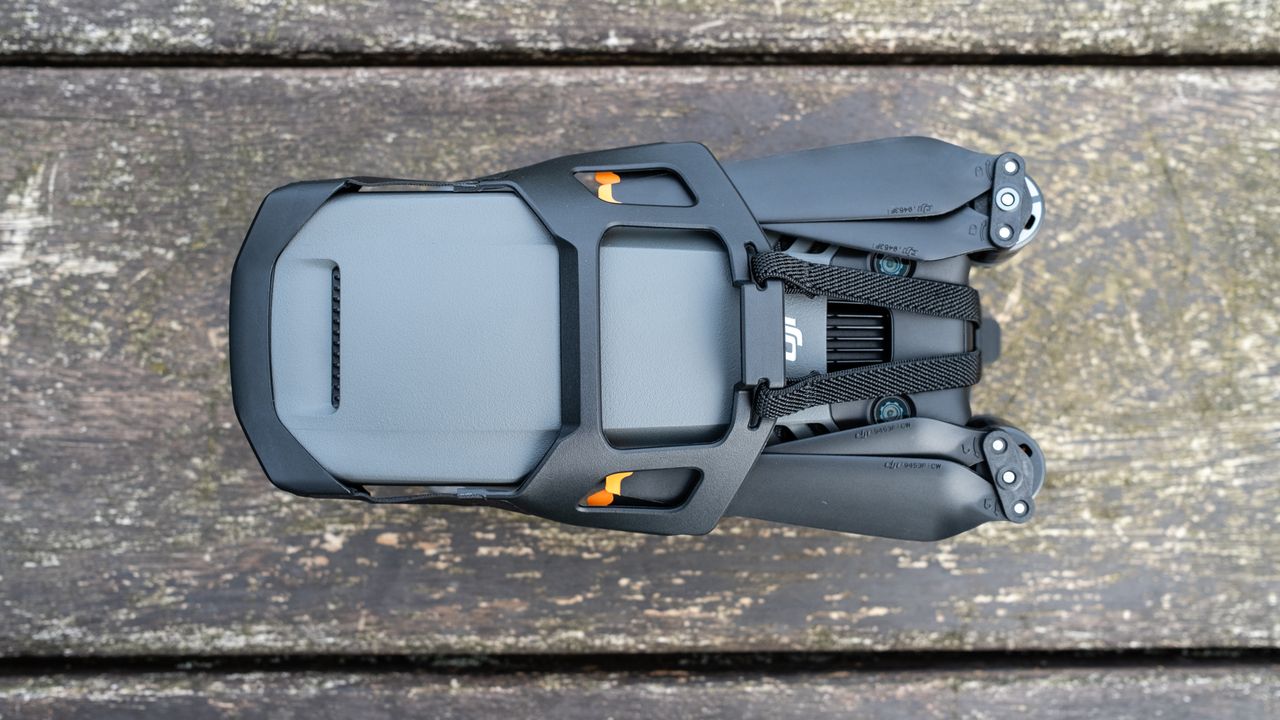 DJI Mavic 3 Classic_Drone closed top