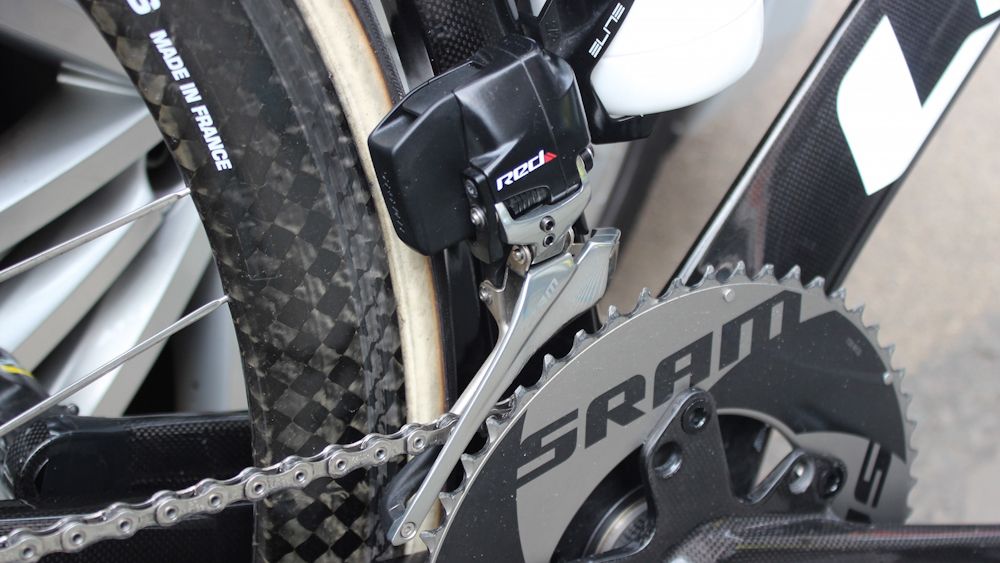 The batteries on the front and rear SRAM Red eTap derailleurs are interchangeable should you run out of battery on one of the derailleurs