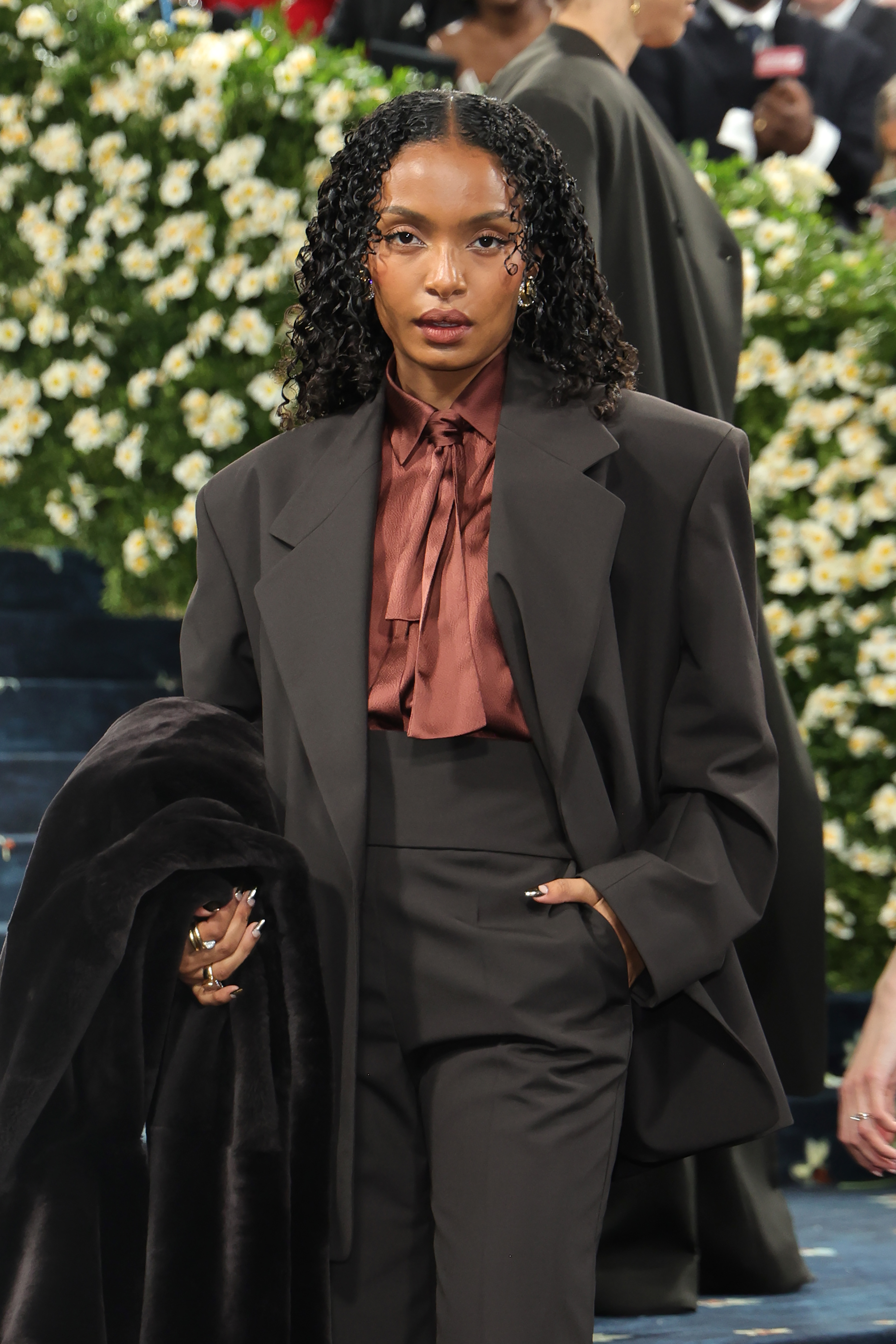 Yara Shahidi attends the 2025 Met Gala
