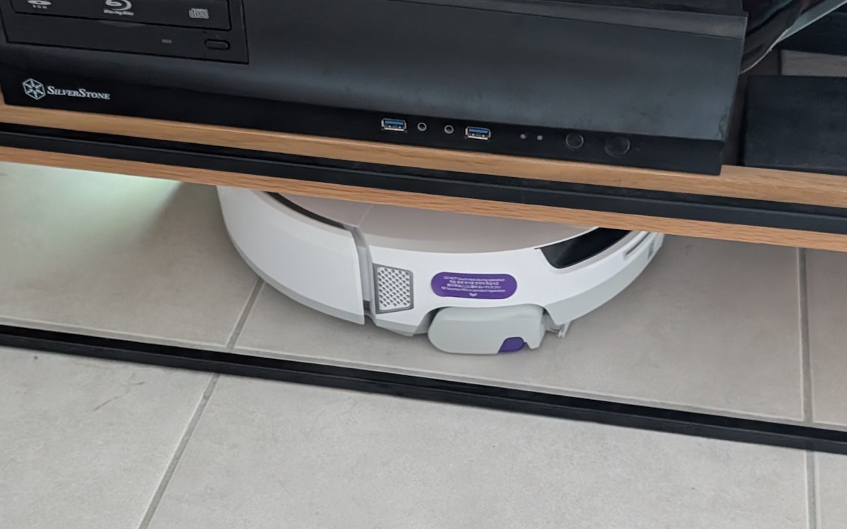 test du robot aspirateur narwal flow