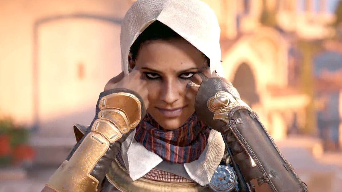 Aya pulling on her hood in Assassin&#039;s Creed Origins.