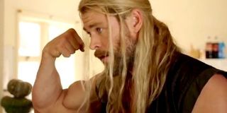 Chris Hemsworth muscle Thor Ragnarok promo