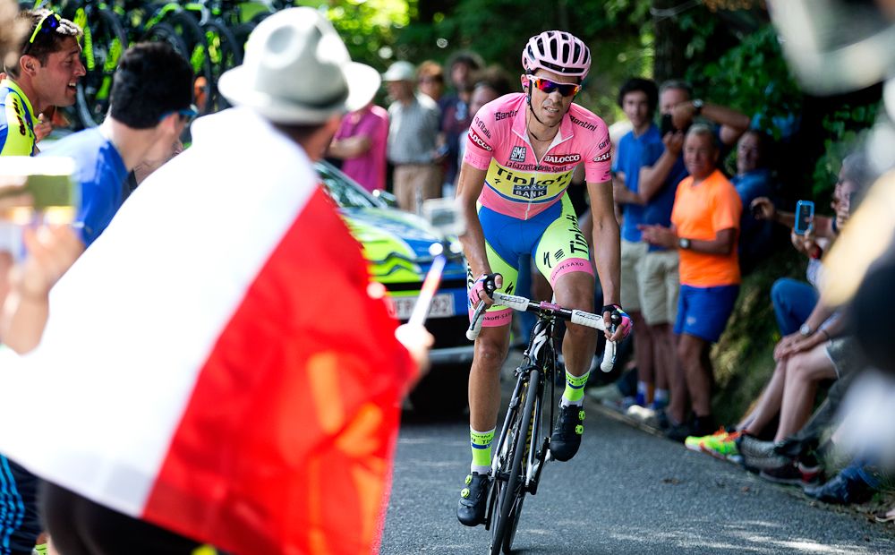 Contador on his way to the stage finish.