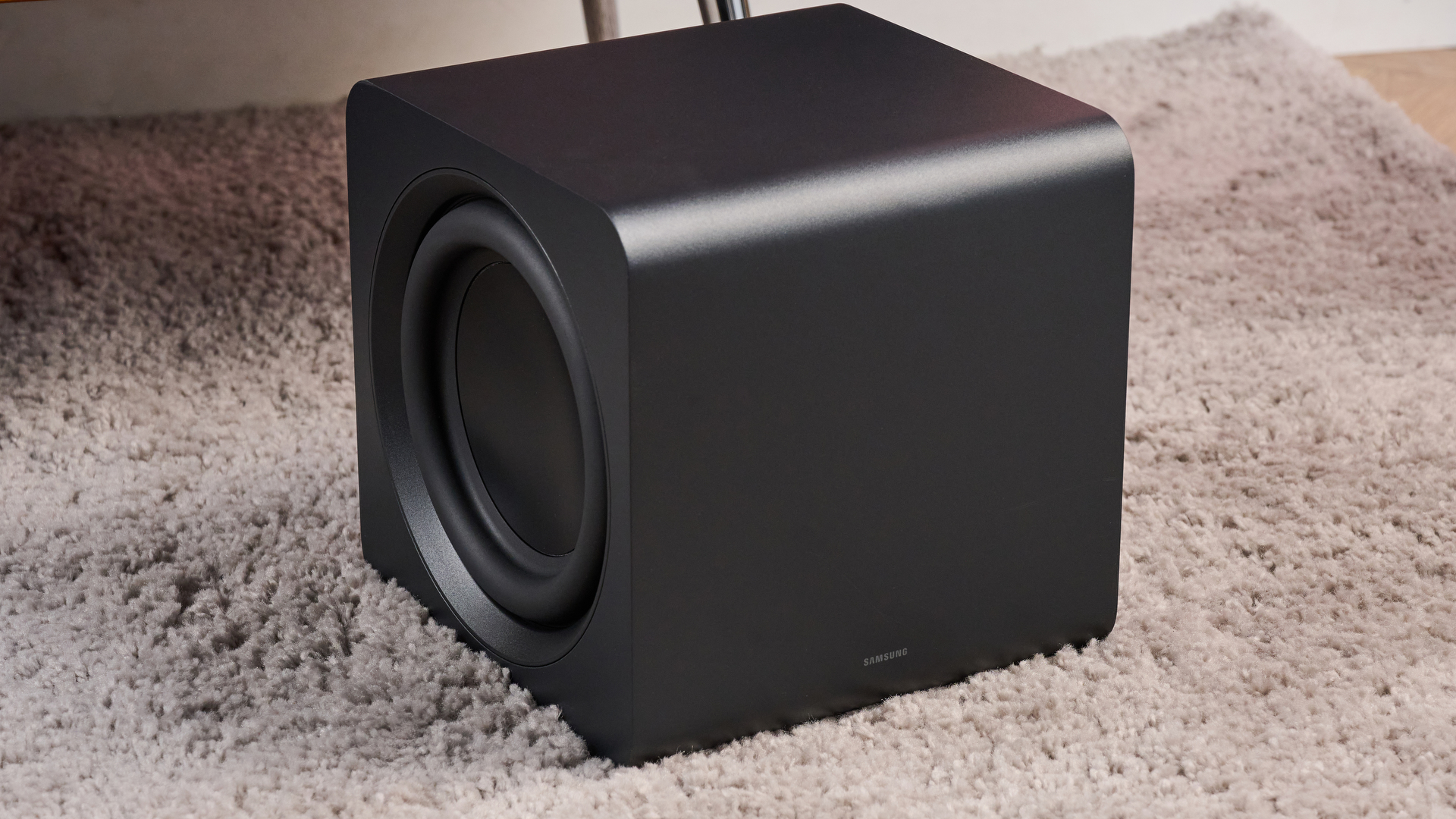 Samsung HW-Q800F&#039;s new compact subwoofer