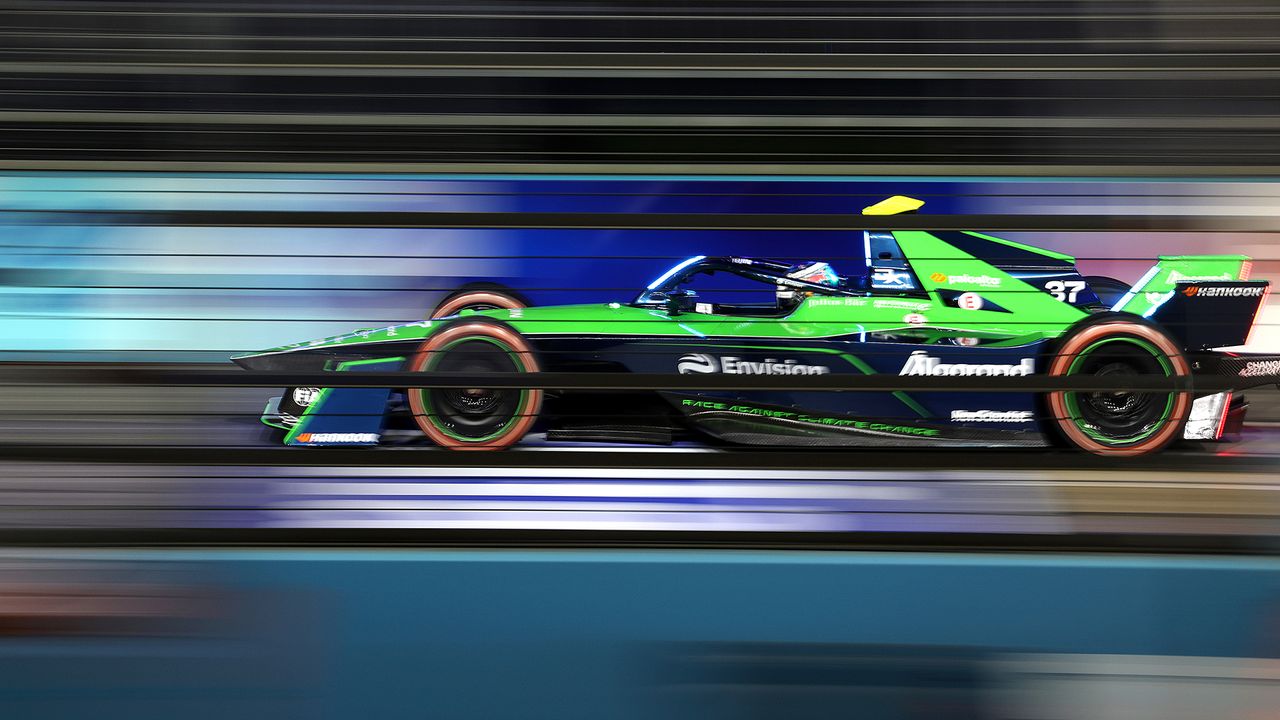 Formula E - Nick Cassidy of Envision Racing