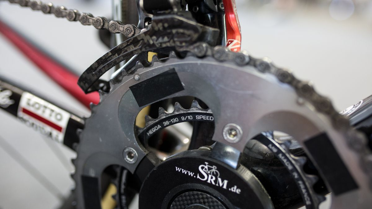 The inner Hegoa chainring isn't designed for 11 speed gearing