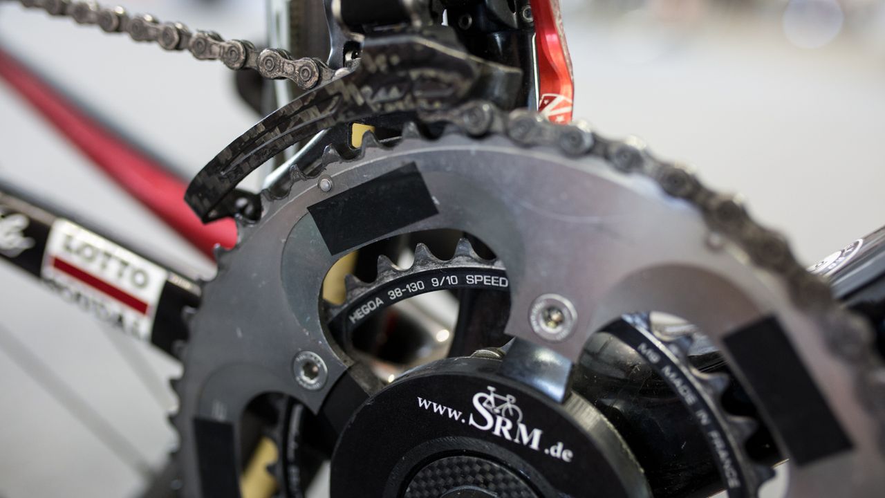 The inner Hegoa chainring isn't designed for 11 speed gearing