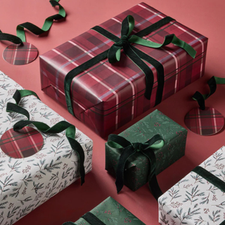 Green Berries Luxury Set of 3, 3m Christmas Wrapping Paper