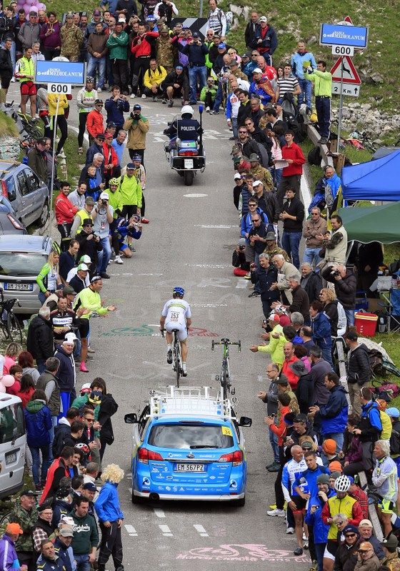 Michael Hepburn rides through the tifosi in 2014