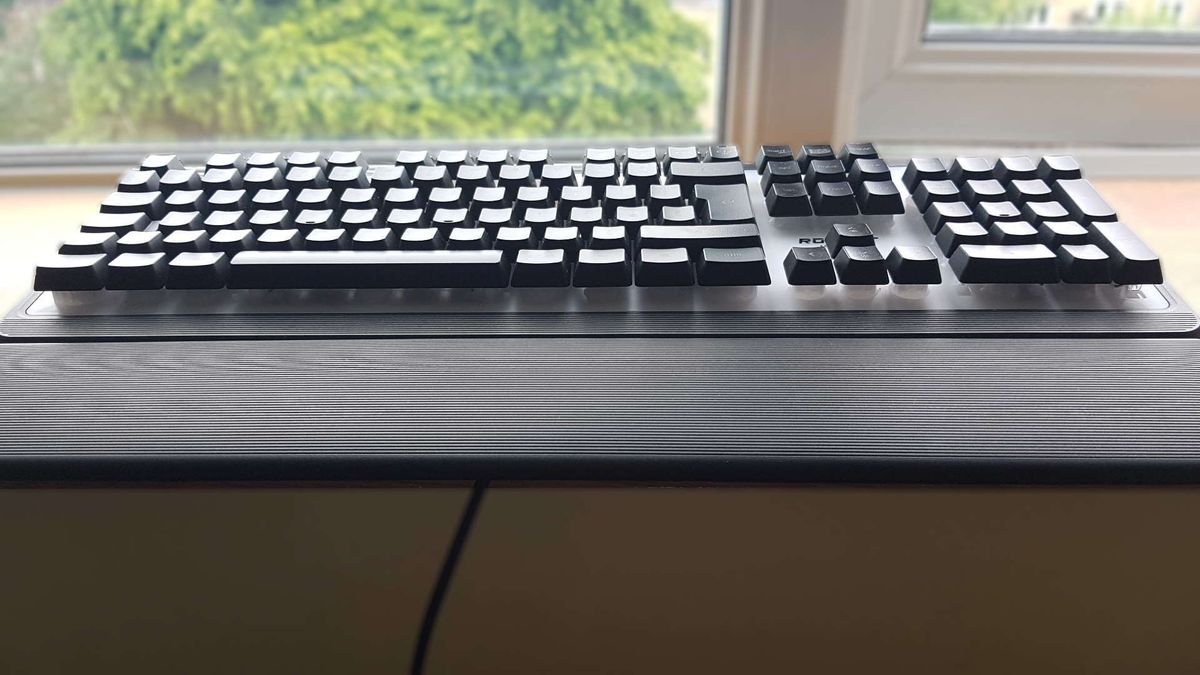 Roccat Magma front view