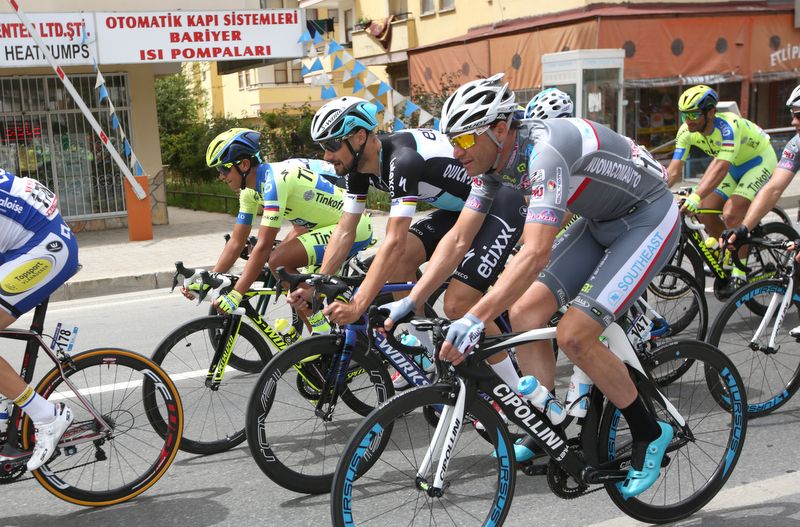 Former teammates Tom Boonen (Etixx-Quick Step) and Alessandro Petacchi (Southeast)