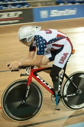 Sam Kavanagh in the men's C4 pursuit