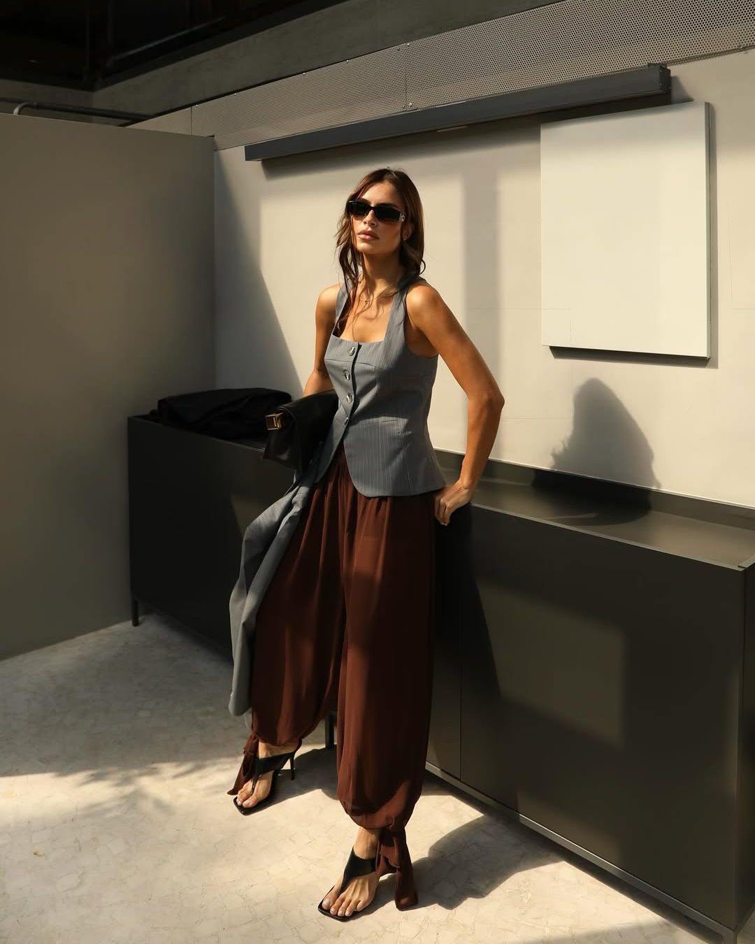 carol ribeiro wearing harem pants