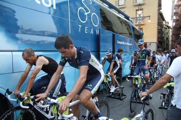 The Movistar riders warm up