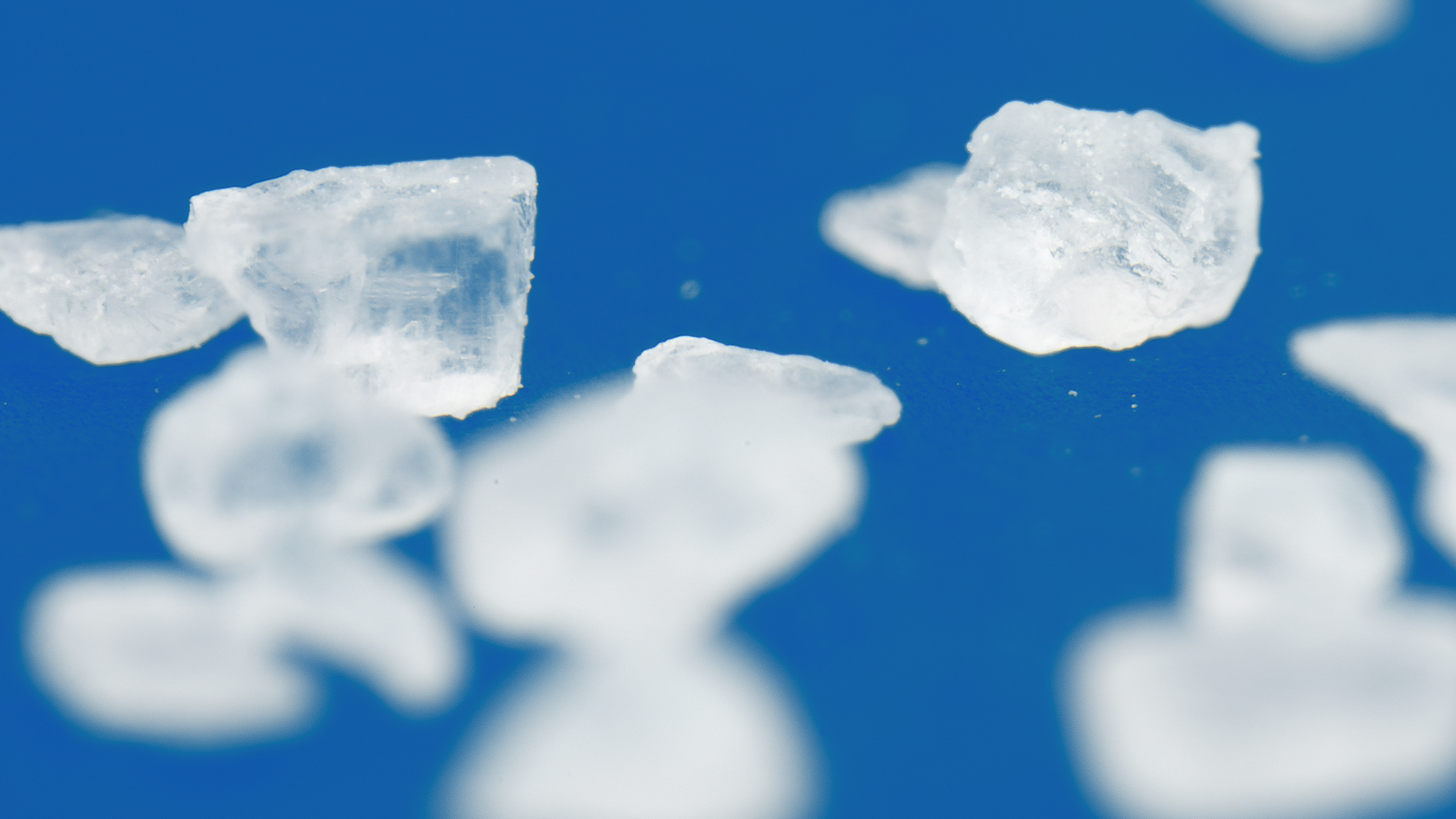 Mitakon 55mm f/2.8 1-5x Macro sample image of grains of salt at 5x magnification