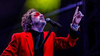 Chris Robinson onstage