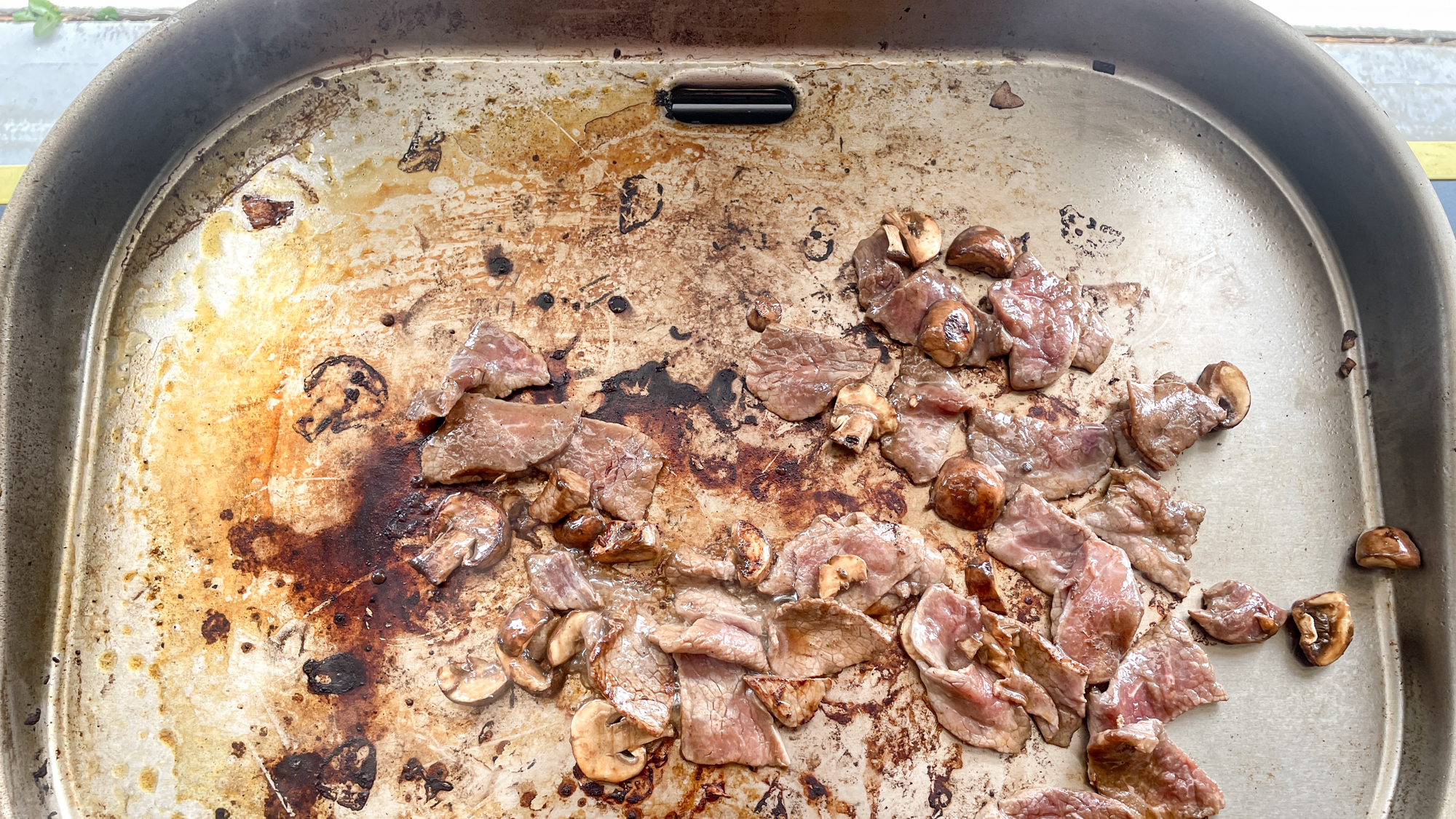Cooking beef on a Solo Stove Steelfire 22 Griddle