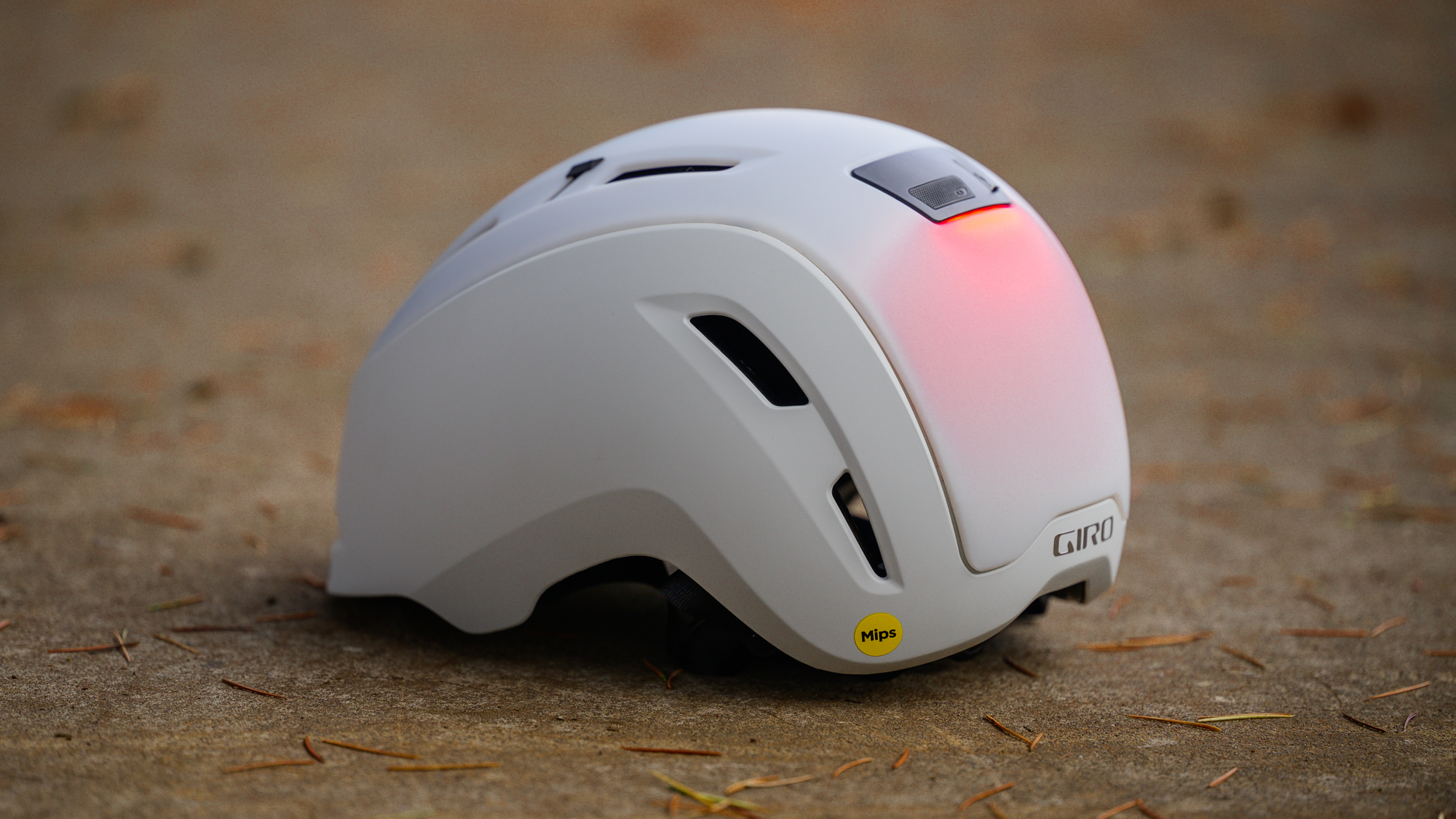 best e-bike helmet - Giro Camden MIPS