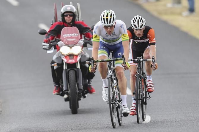 Luke Durbridge and Patrick Shaw power off the front.