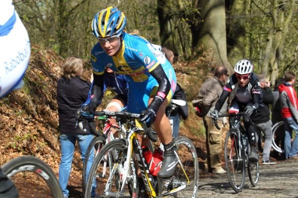 Swedish Champion, Emma Johansson (Hitec Products - Mistral Home) on the Kemmelberg