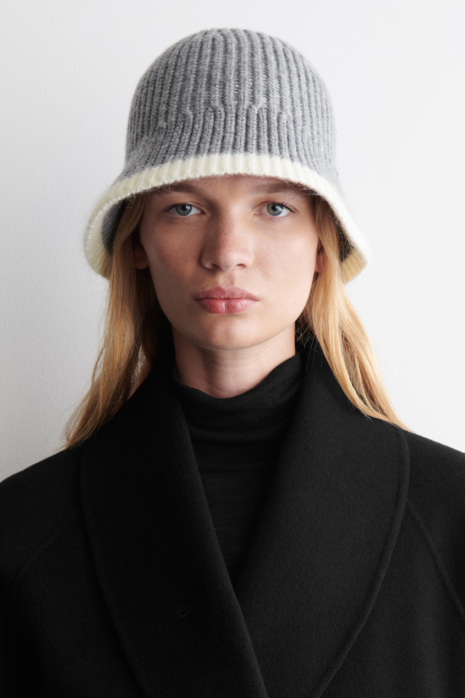 Le Bob Embroidered Wool Bucket Hat