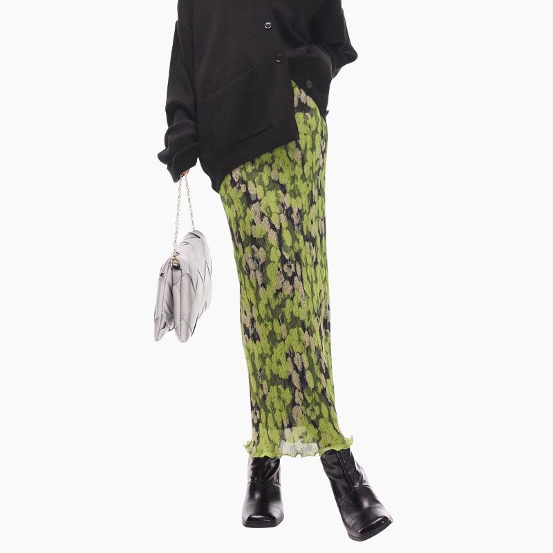 model wearing mesh Topshop Floral Skirt