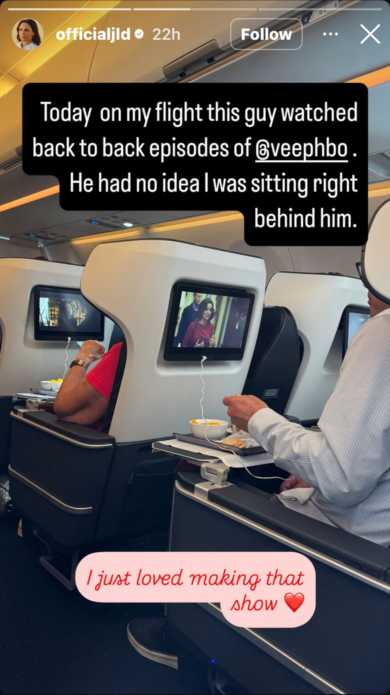 Julia Louis-Dreyfus' photo of someone watching Veep on an airplane.