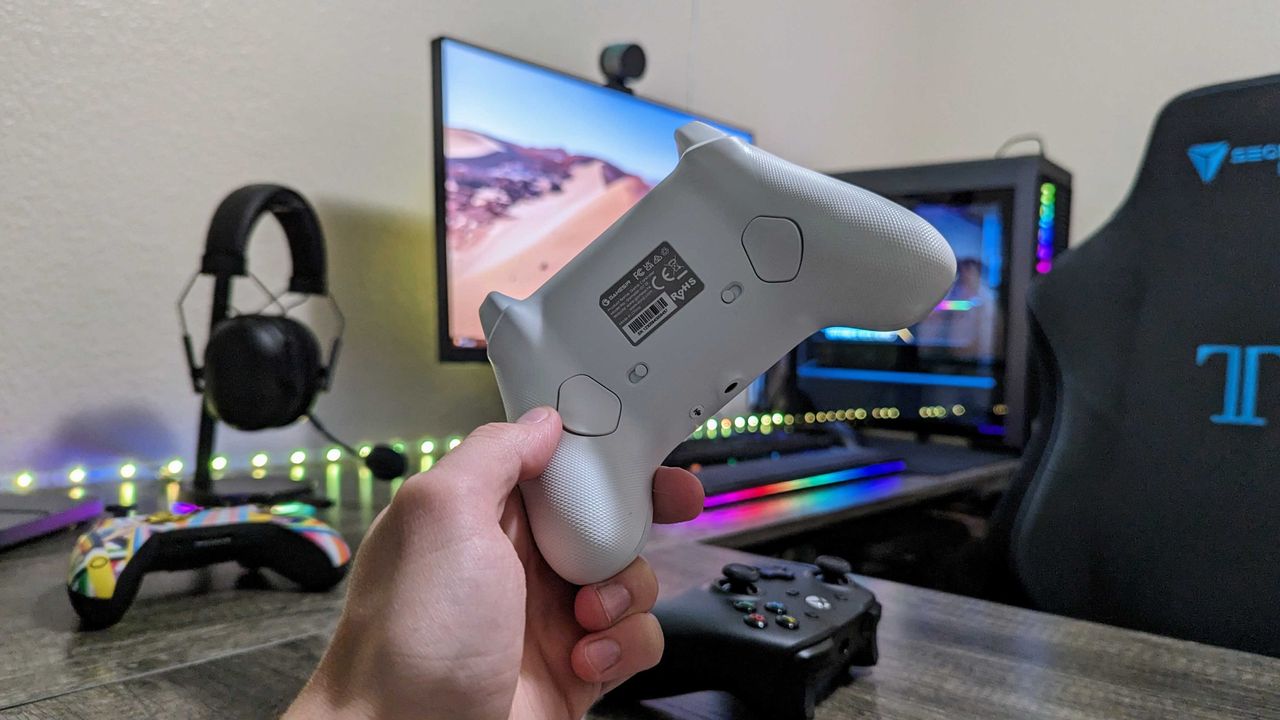 Image of the GameSir G7 SE Wired Controller.