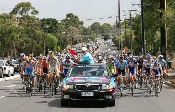 The flag drops for the start of stage three