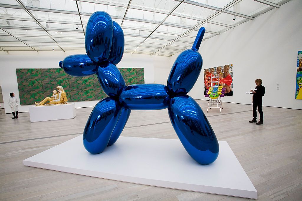 Jeff Koon&amp;#039;s sculpture &amp;quot;Balloon Dog.&amp;quot; 