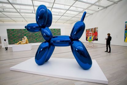 Jeff Koon's sculpture "Balloon Dog." 
