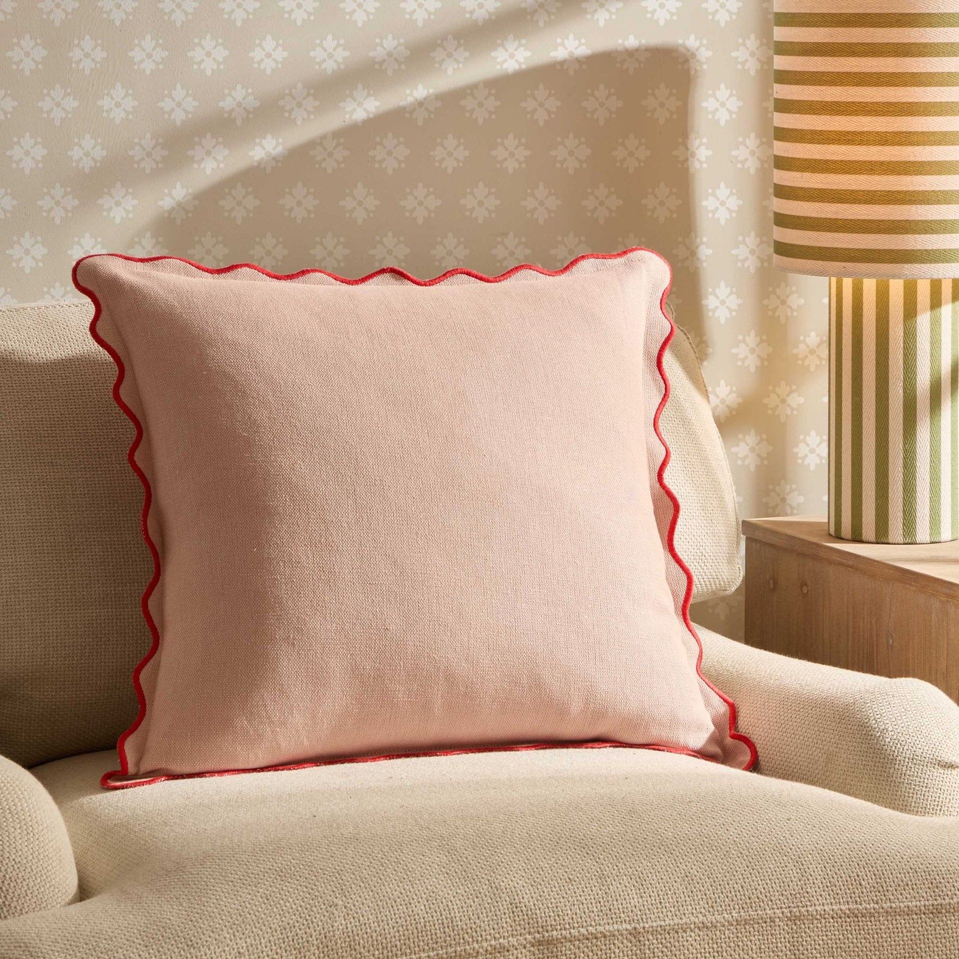 Linen Blend Scallop Edge Sofa Cushion Cover - Pink/red