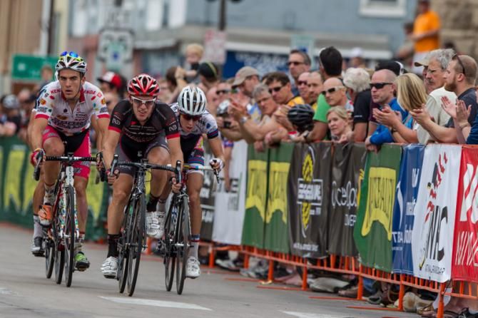 Guido Palma (Jamis-Hagens Berman) leading the break with 2 laps to go.