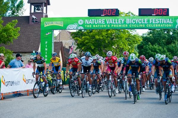 The men's race is underway.