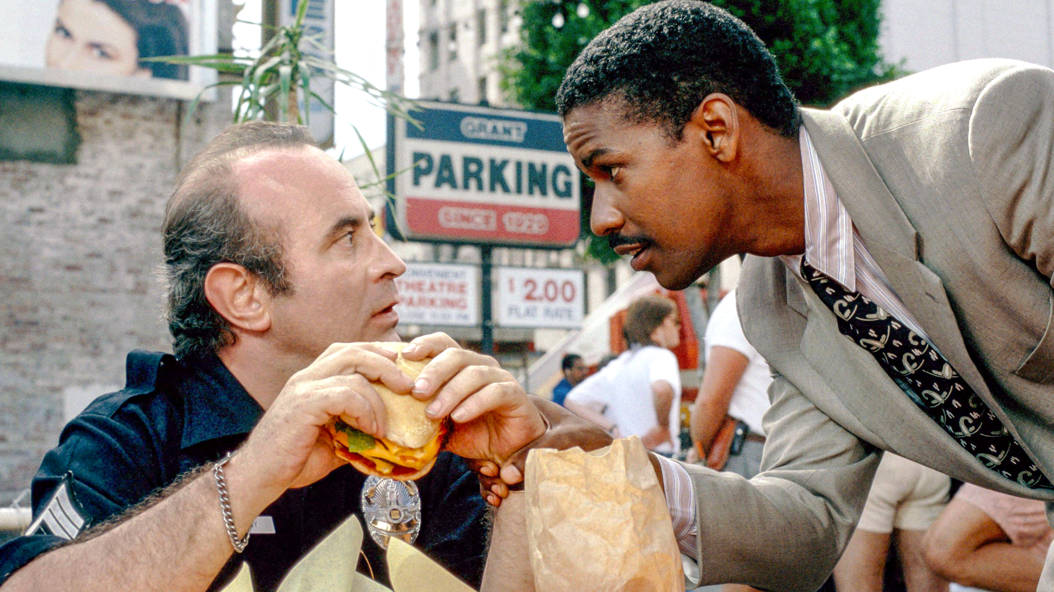 (L-R) Bob Hoskins and Denzel Washington in "Heart Condition" (1990).