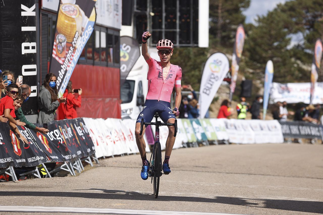Vuelta a Burgos 2021 - 43rd Edition - 5th stage - Comunero de Revenga - Lagunas de Neila - 146 km - 07/08/2021 - Hugh John Carthy (GBR - EF Education - Nippo) - photo Luis Angel Gomez/BettiniPhoto&Acirc;&copy;2021