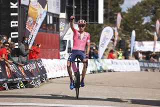 Vuelta a Burgos 2021 - 43rd Edition - 5th stage - Comunero de Revenga - Lagunas de Neila - 146 km - 07/08/2021 - Hugh John Carthy (GBR - EF Education - Nippo) - photo Luis Angel Gomez/BettiniPhotoÂ©2021