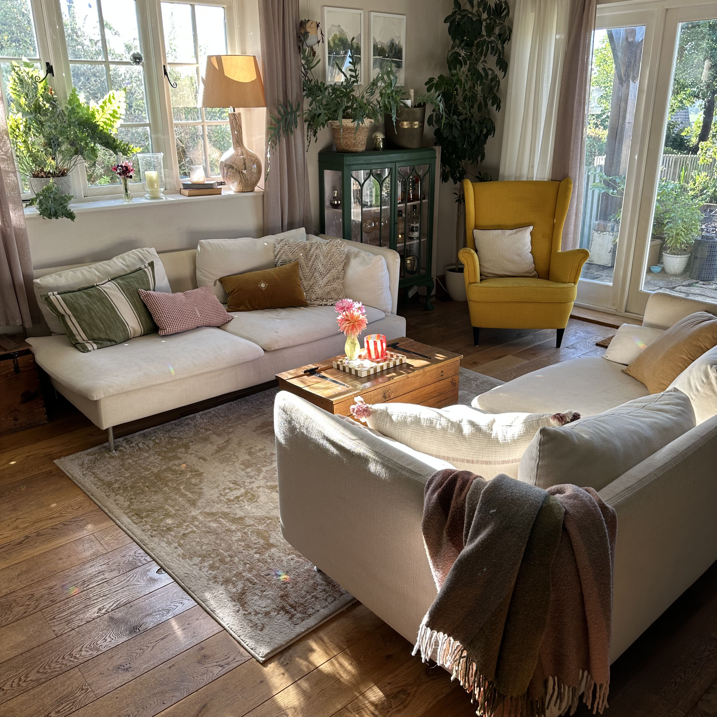 country living room with a rug that is too small