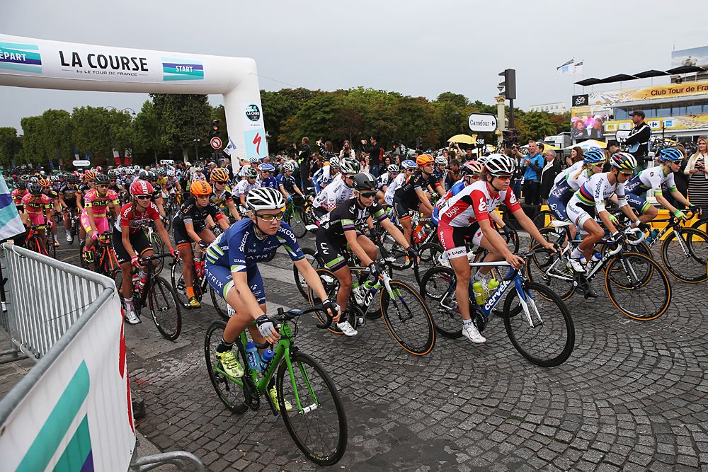 The peloton contest a rain-soaked La Course