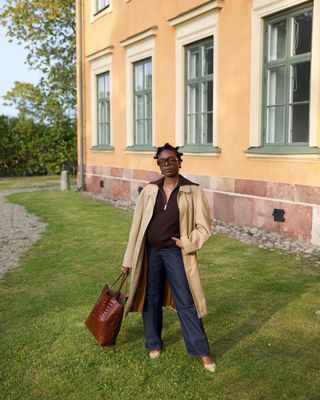 Beige pointed heels with dark wash flare denim outfit