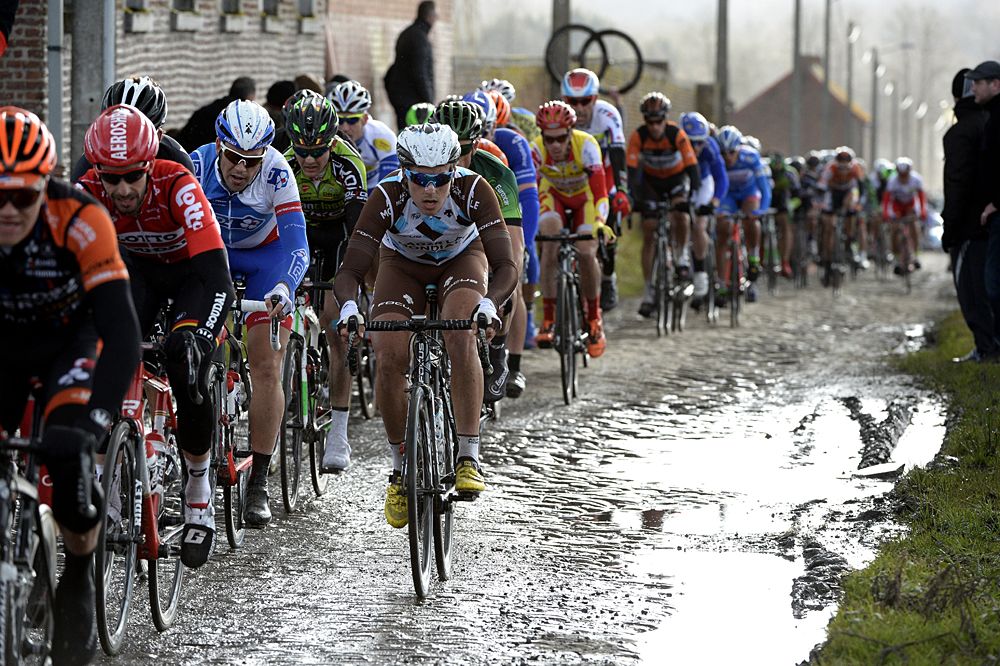 The narrow cobbled section came at less than 3km to race